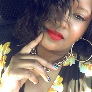 Meet your Posher, Devona